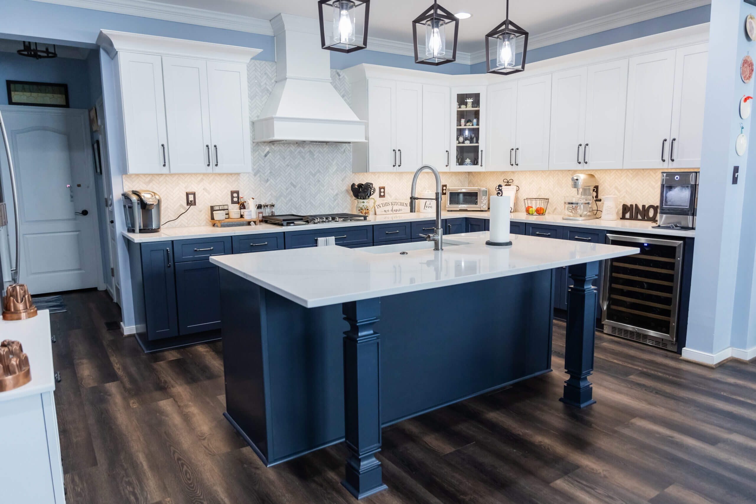 A Blue Kitchen with Quartz Countertops - Absolute Stone Design, image size:2560x1707